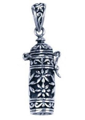 Gedenksieraad koker bloemetjes wit